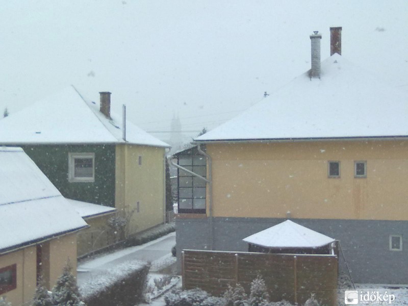 20140212 Zirc 300m feletti havazás,1óra 2-3cm +1°c