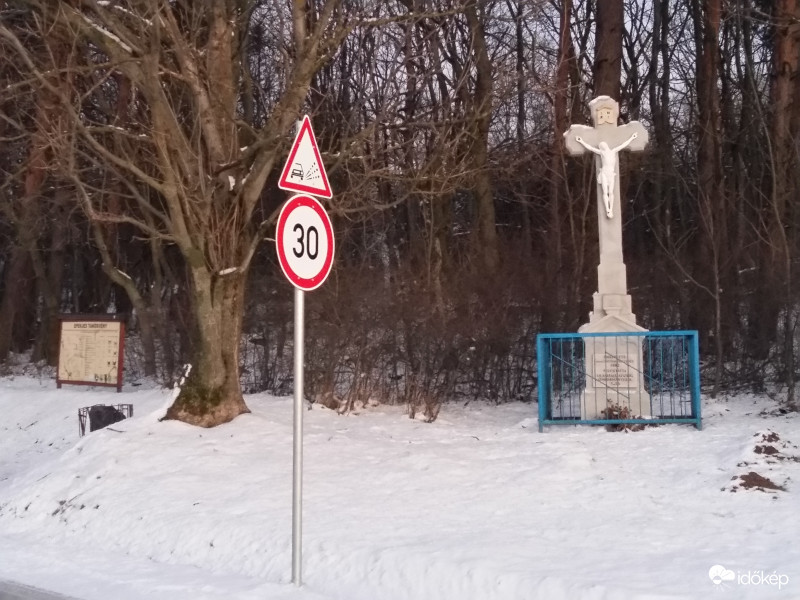 Télis idő az Olaszfalui Eperjes Tanösvény bejáratánál
