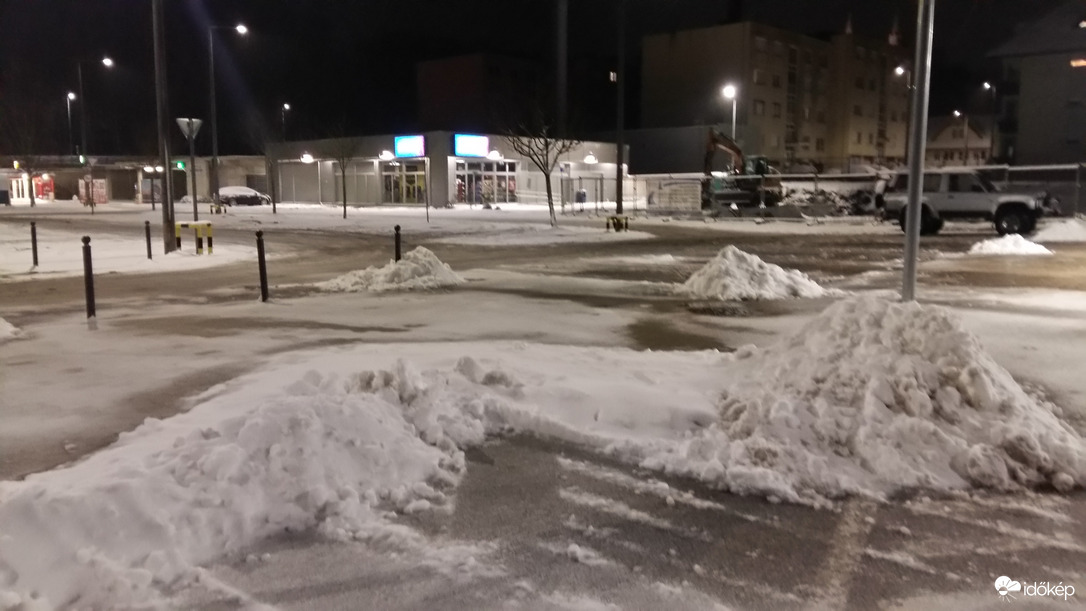 November végi hótakarós nap 