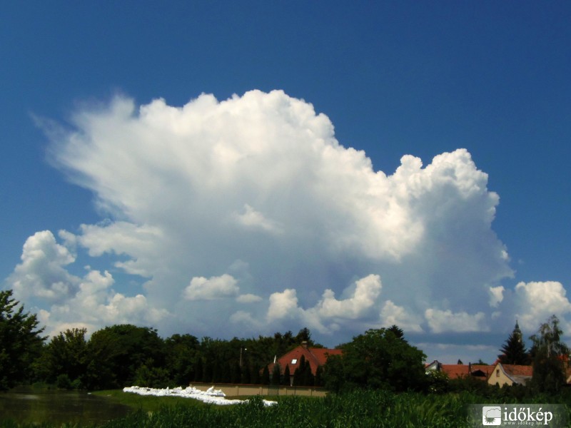 Felhők és