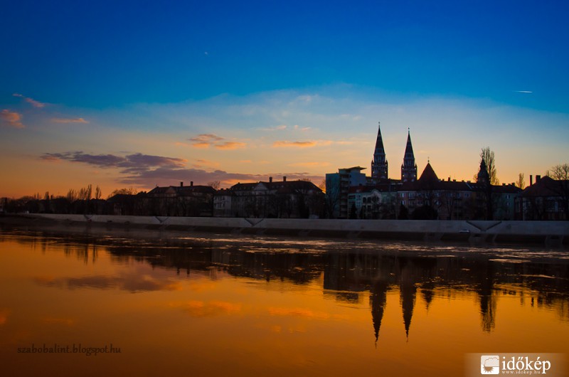 Kék és narancssárga