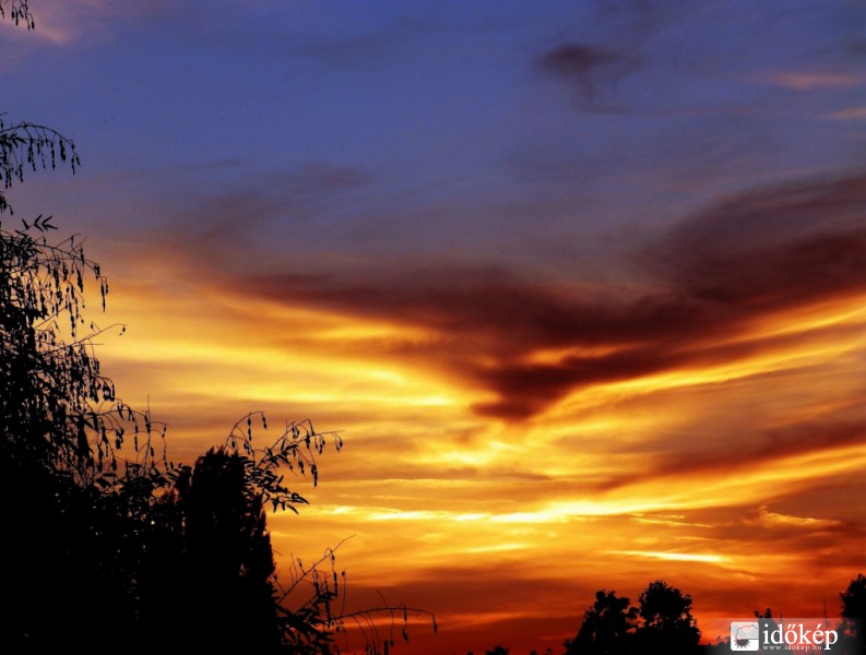 mai színes naplemente