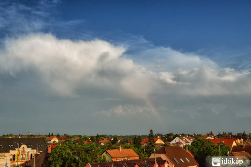 Cella szivárvánnyal