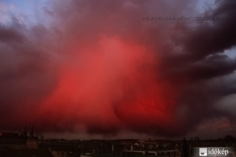 Bolondok napján bolond felhők