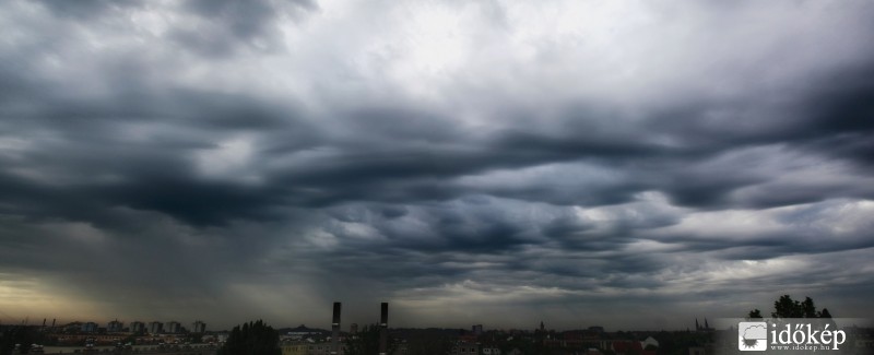 Káosz felhők Szeged fölött