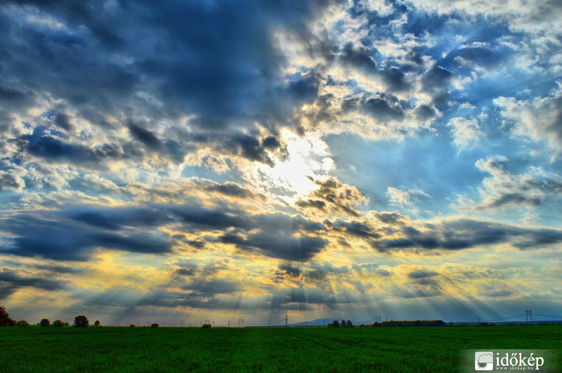 Máshol üllők, itt Tyndall- sugarak