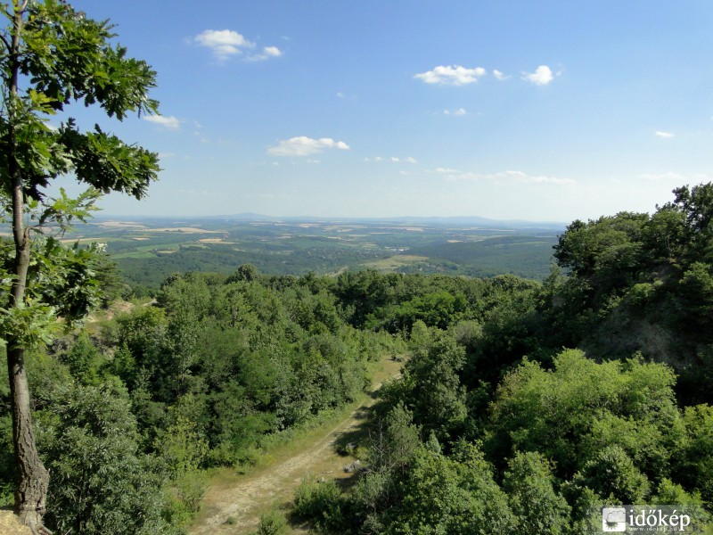 Panoráma a Kövestető-kilátóból