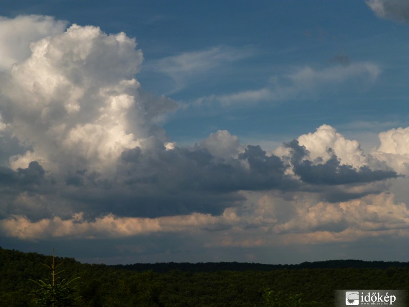 Felhőoszlop (2014. 07. 14., 17:09)