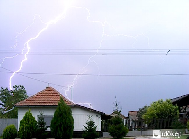 Csatt a cella előhírnöke