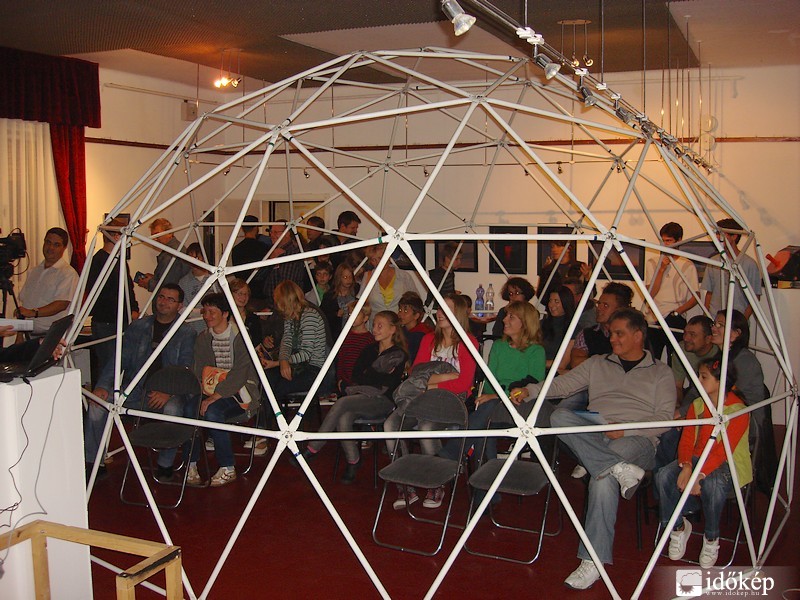 Kutatók éjszakája 2010 a Bajai Bemutató Csillagvizsgálóban 3/1.