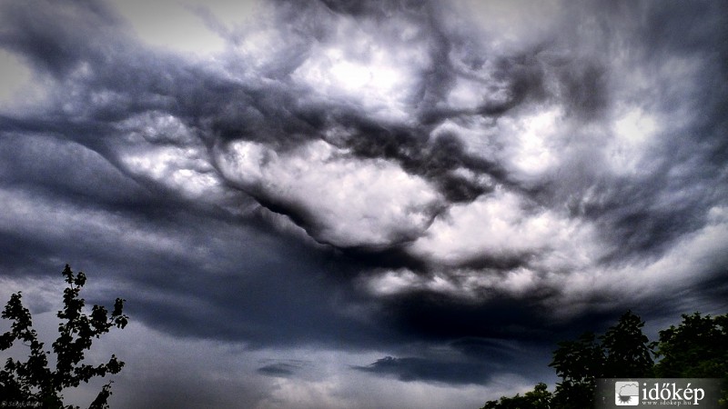 Érkezik a 2. felvonás