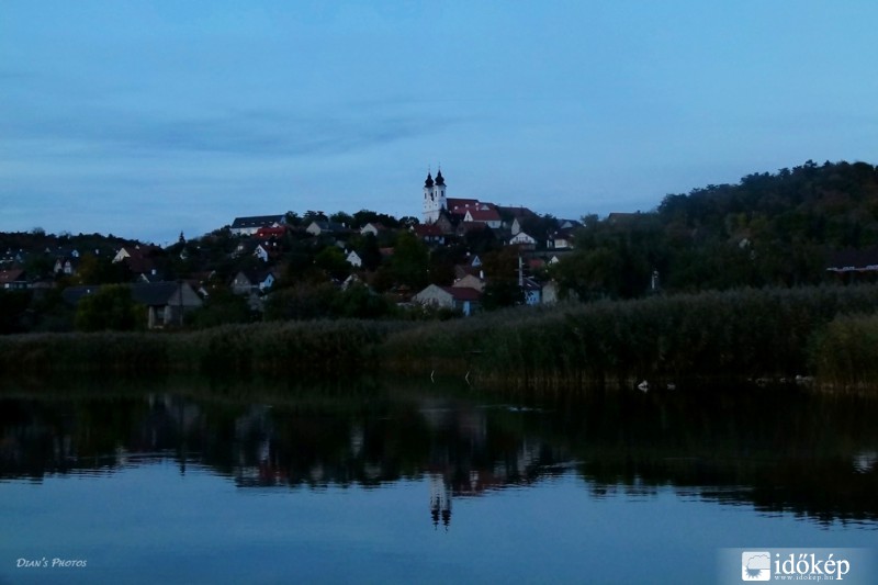 Egy késő őszi kép Tihanyból..