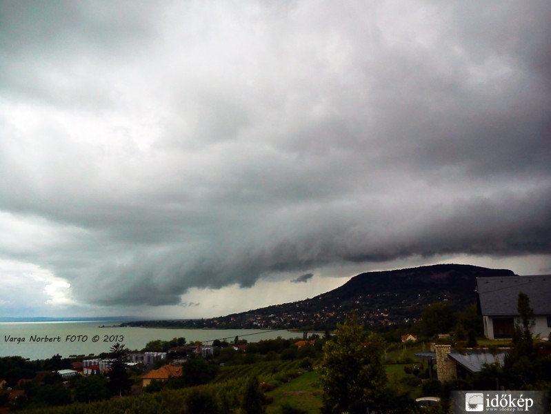 Badacsonyi peremfelhő