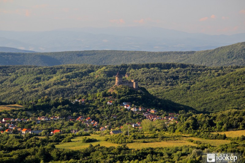 Kilátás Salgó várából