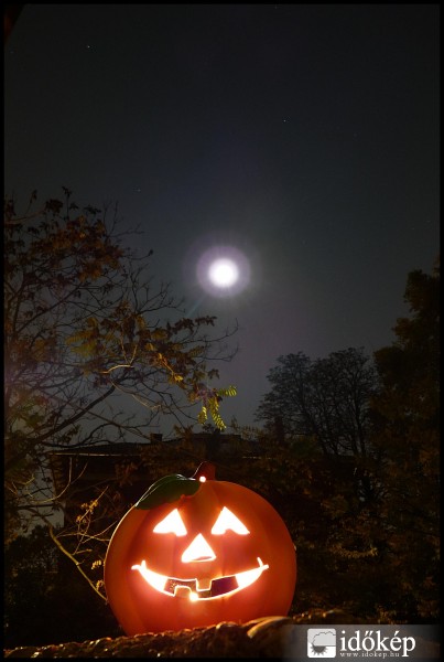halloween tök meg a hold:)