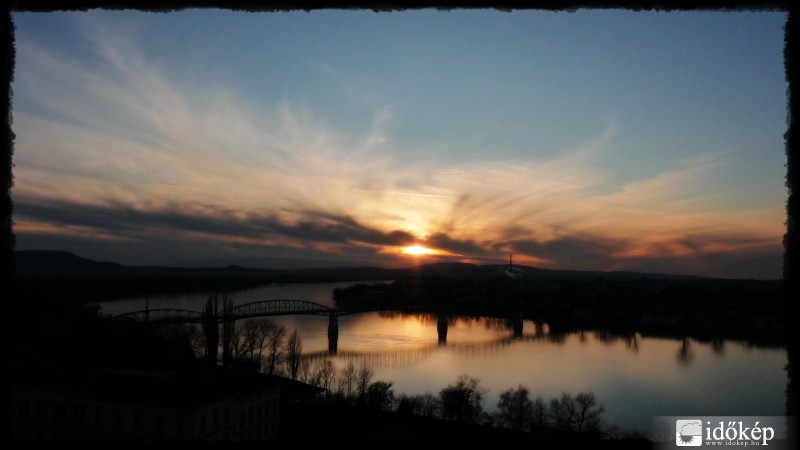 Naplemente esztergom-ban