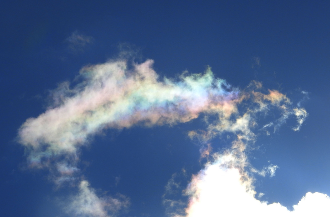 Irizáló felhők (3)