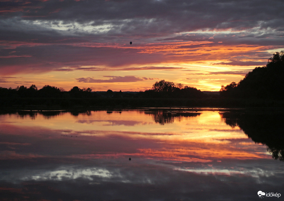 Mai csodás naplemente, hőlégballonnal :)
