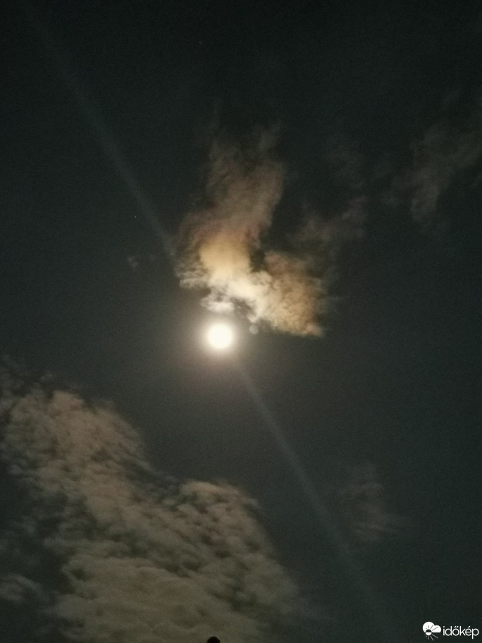 Kistormás