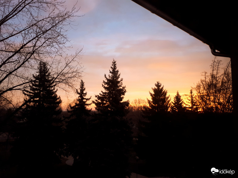 Kistelek még kora reggel...