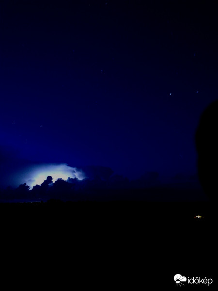 Zivatarlánc északi fele és csillagok 