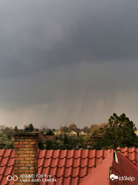 Jégeső előtt........ 