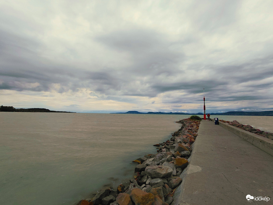 A Balaton arcai 2