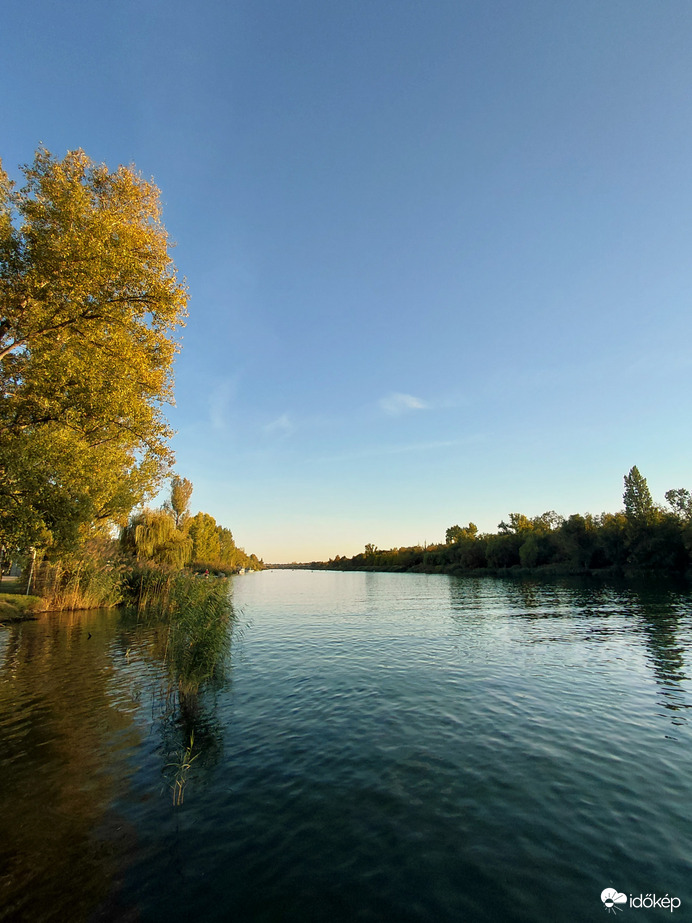 Októberi nyár