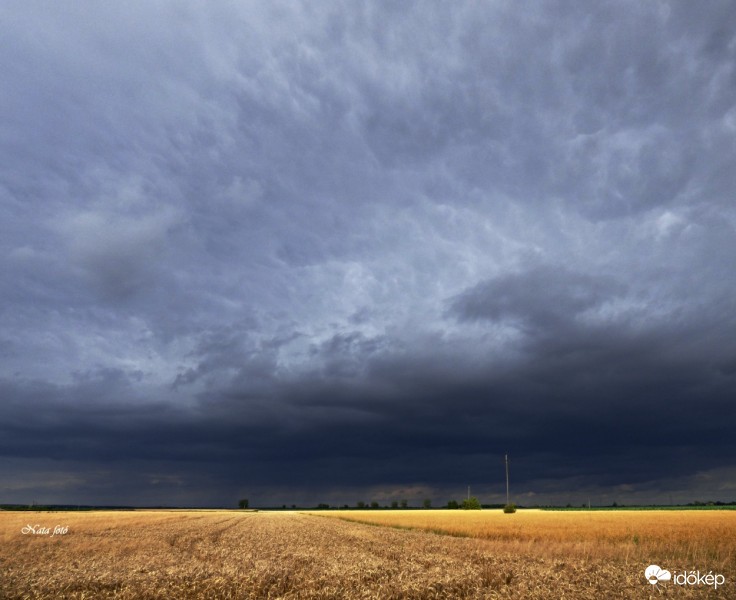 Zivatar keleti irányban