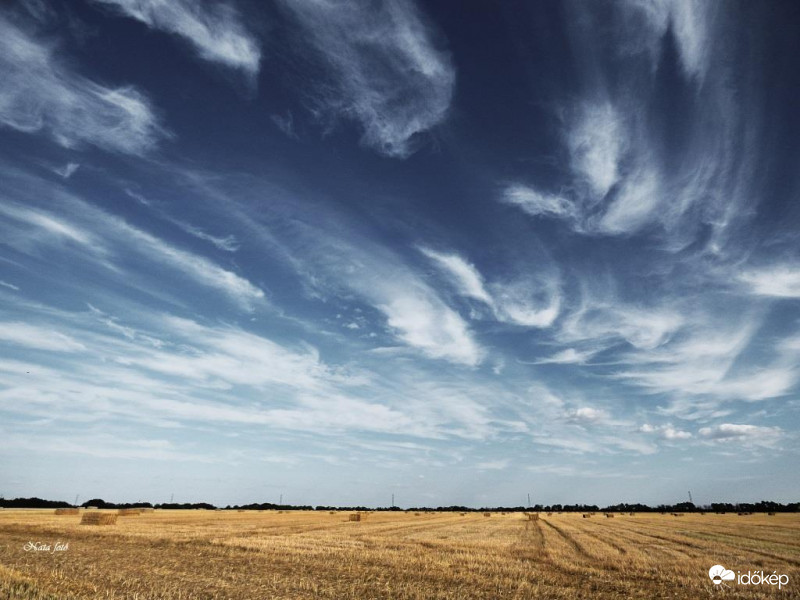 Bálákkal, cirruszokkal...