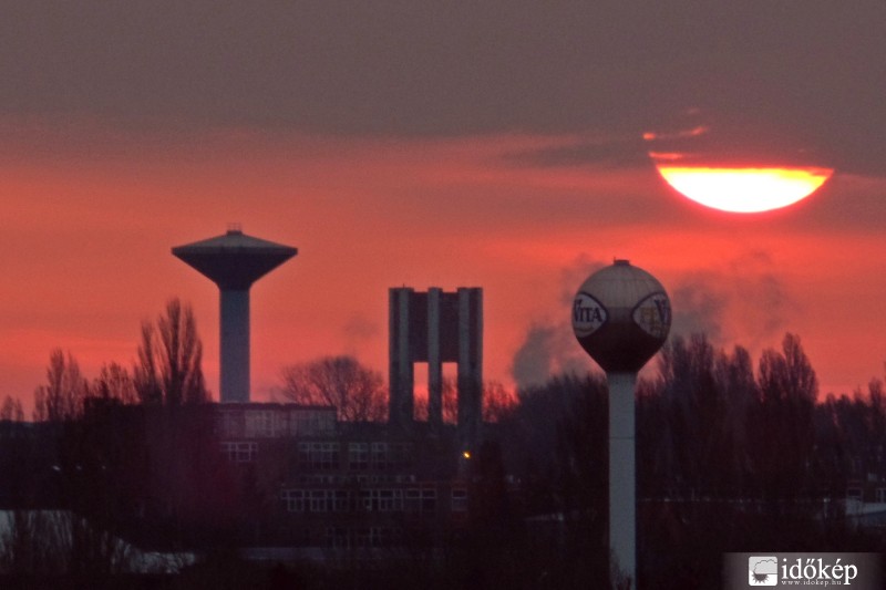  A csillagászati tavasz első napkeltéje. (Nem tartott sokáig.)