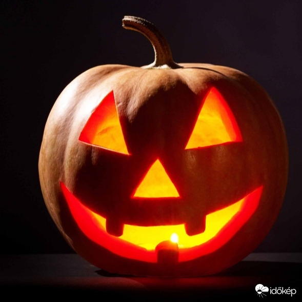 Halloweeni tökfaragás