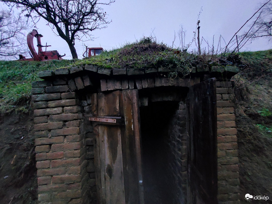 Pince ami hamarosan beszakad