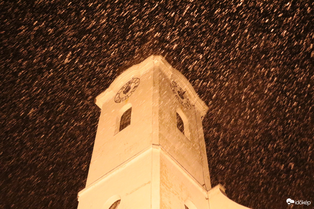 Intenzív havazás Závodon.