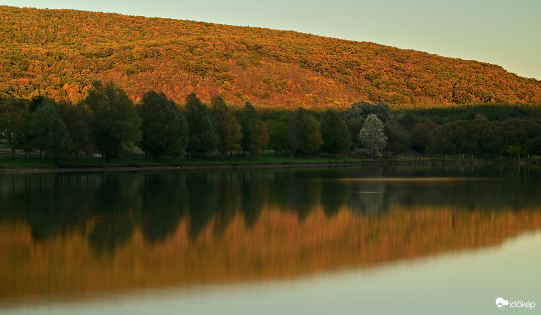 Ősz a tónál. 