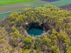 Húsvét a battonyai Feneketlen-tónál