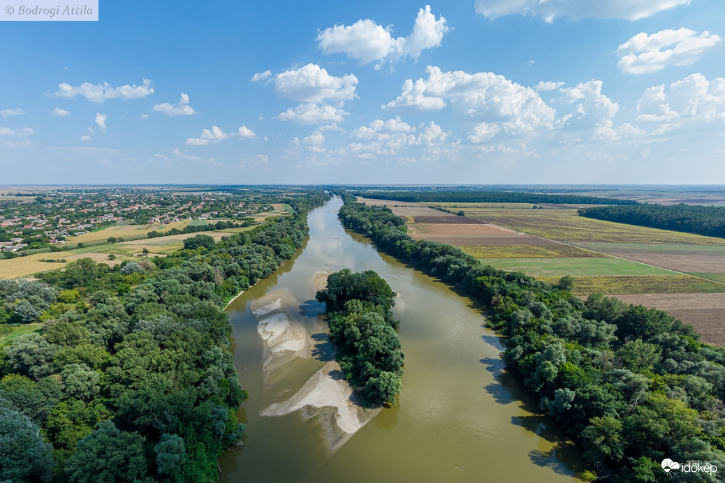 Homoksziget a Marosban