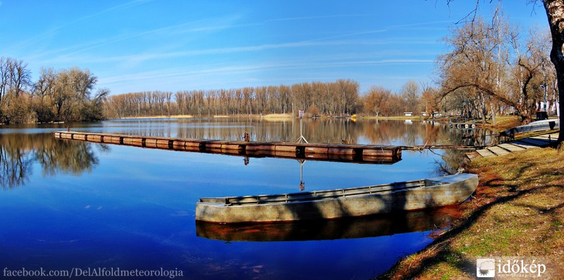 Tavasz a holtágnál