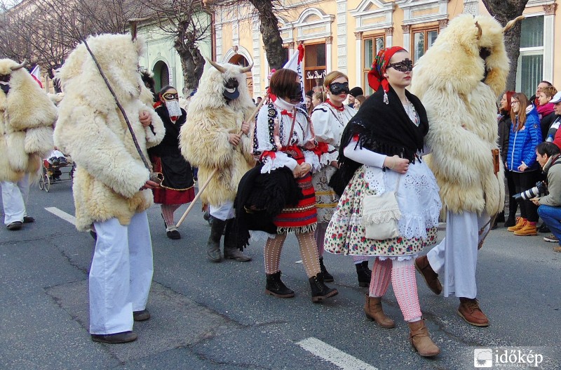 Busójárás V.