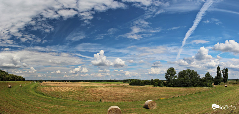 Felhőkavalkád