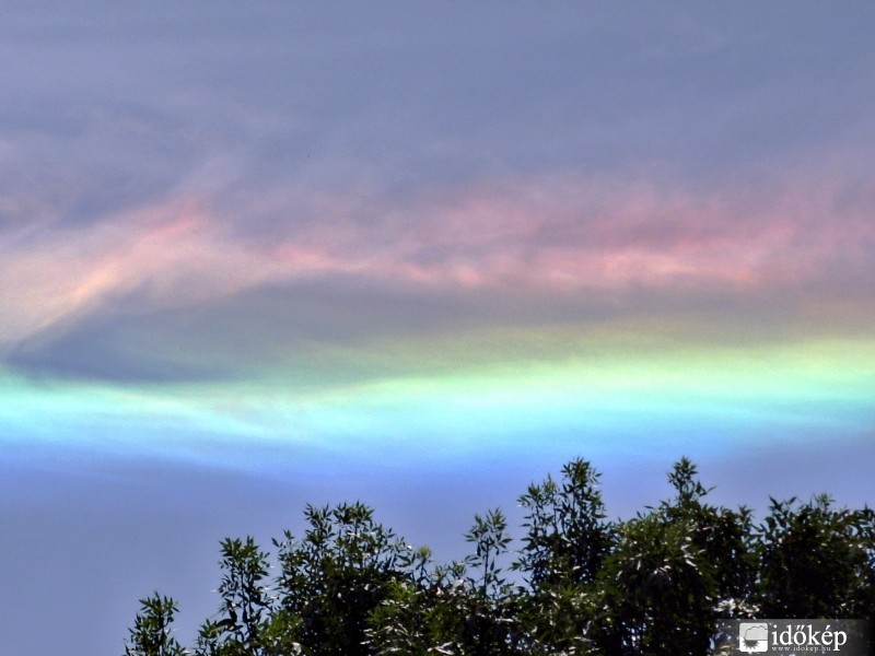 Cirrus szivárvány