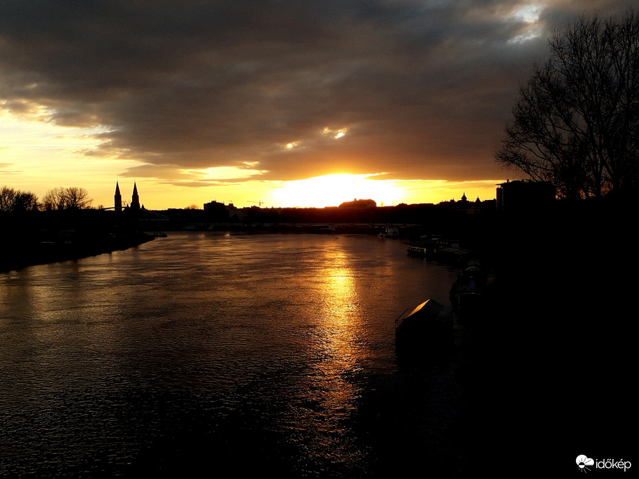 Naplemente Szegeden.