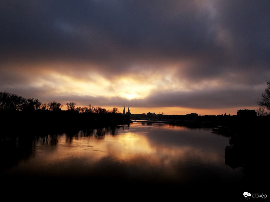 Naplemente Szegeden.
