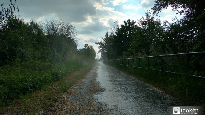 Pár perces zápor/jégeső után