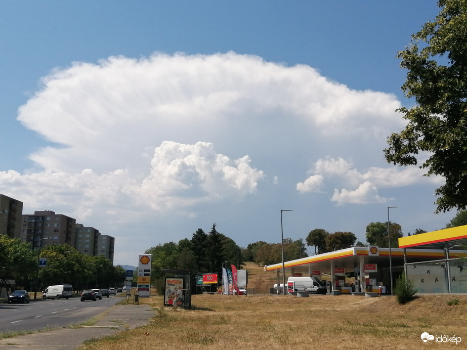 UFO felhő Miskolc felett