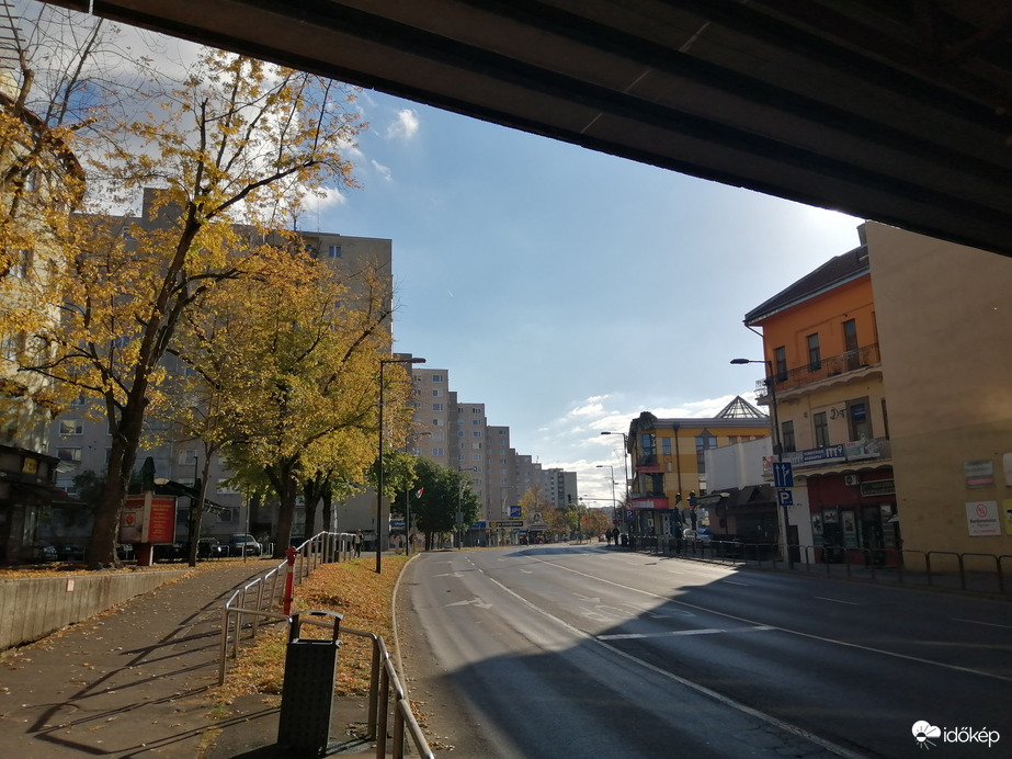 Csendes a város