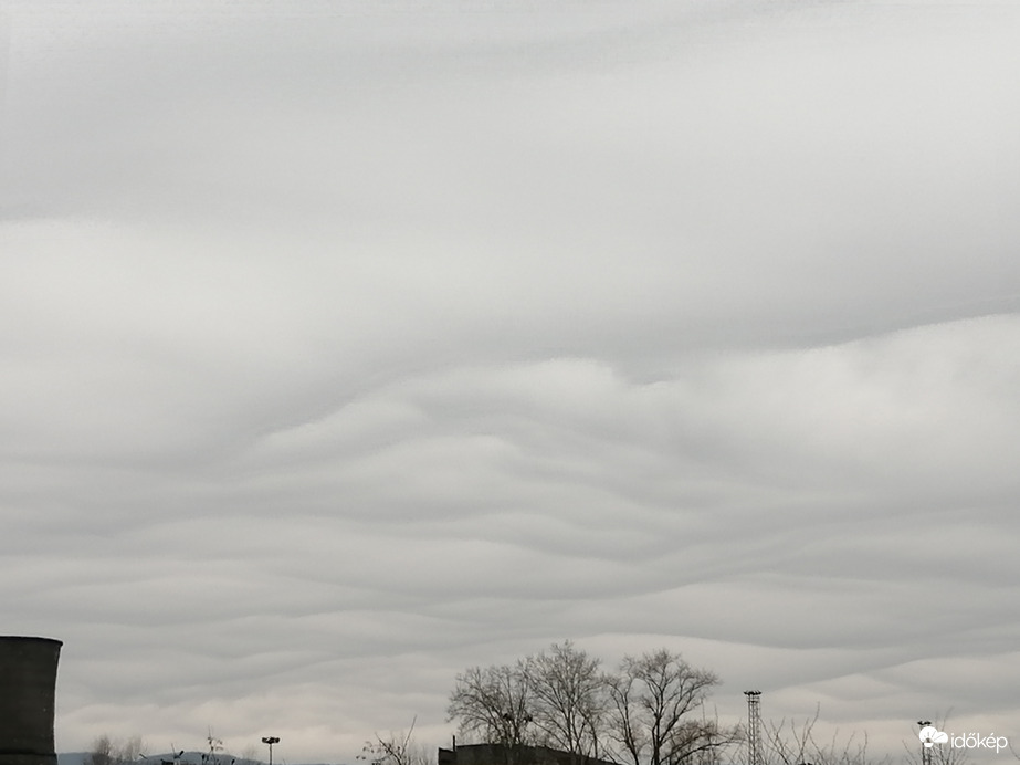 Paplanok Miskolc felett