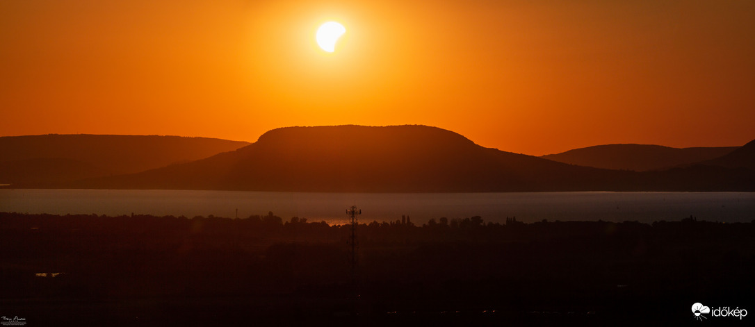 Részleges napfogyatkozás a Balatonlellei Kishegyről