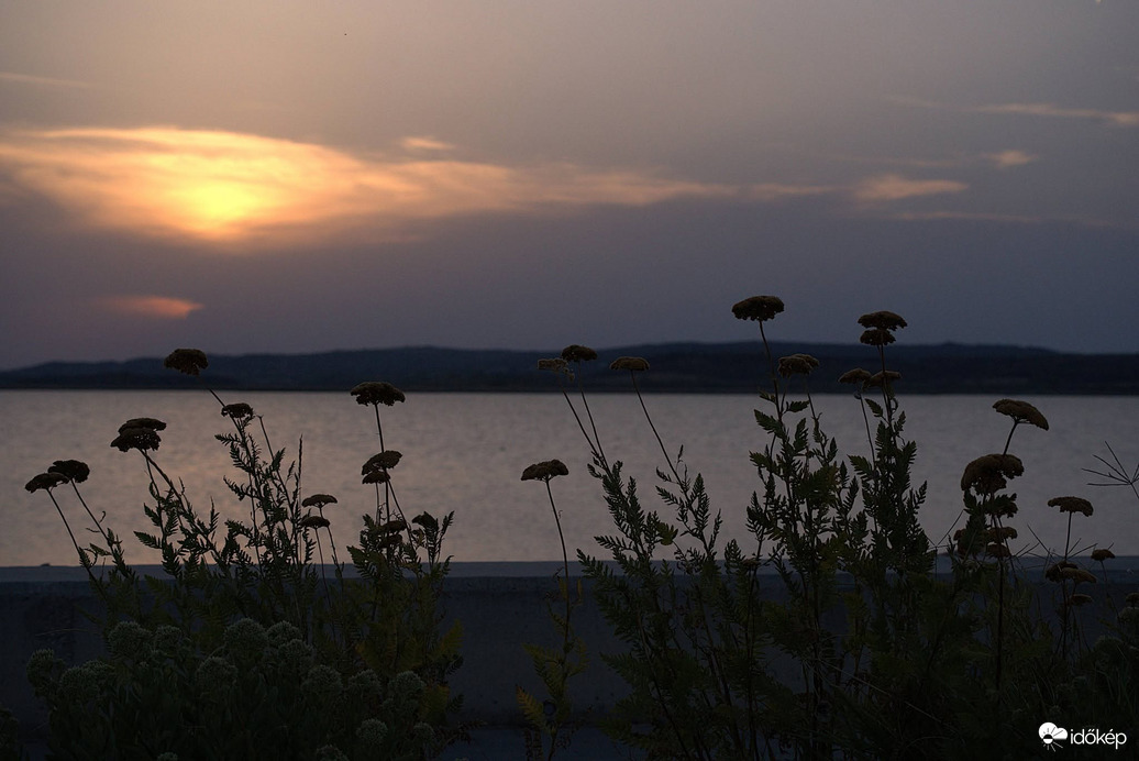 Szaharai poros naplemente