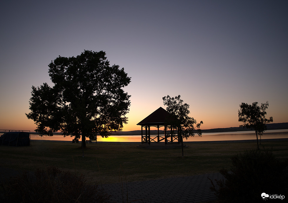 Esti nyugalom 